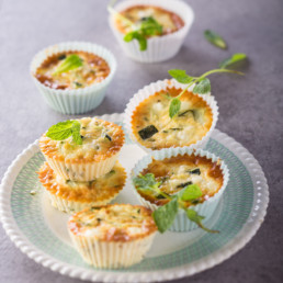 recette Mini-quiches feta courgettes carinne teyssandier