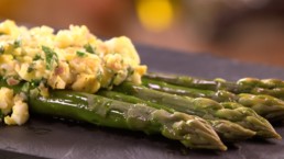 Recette Asperges à la flamande Carinne Teyssandier