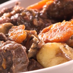 Recette du boeuf bourguignon - Carinne Teyssandier.