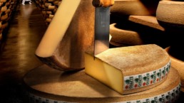 Article sur le comté - Carinne Teyssandier